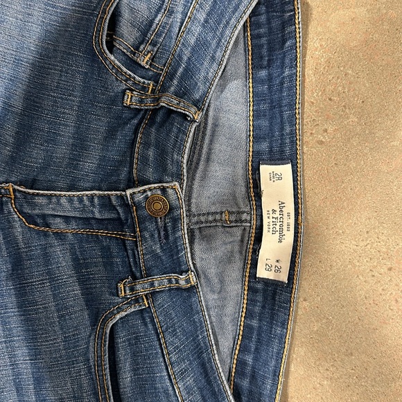 Abercrombie & Fitch Skinny Jeans Size 2R - Picture 5 of 5
